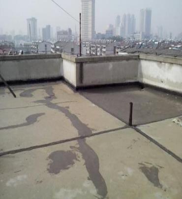 蔡甸漏水维修 楼顶漏水是什么原因，楼顶漏水维修方法是什么?